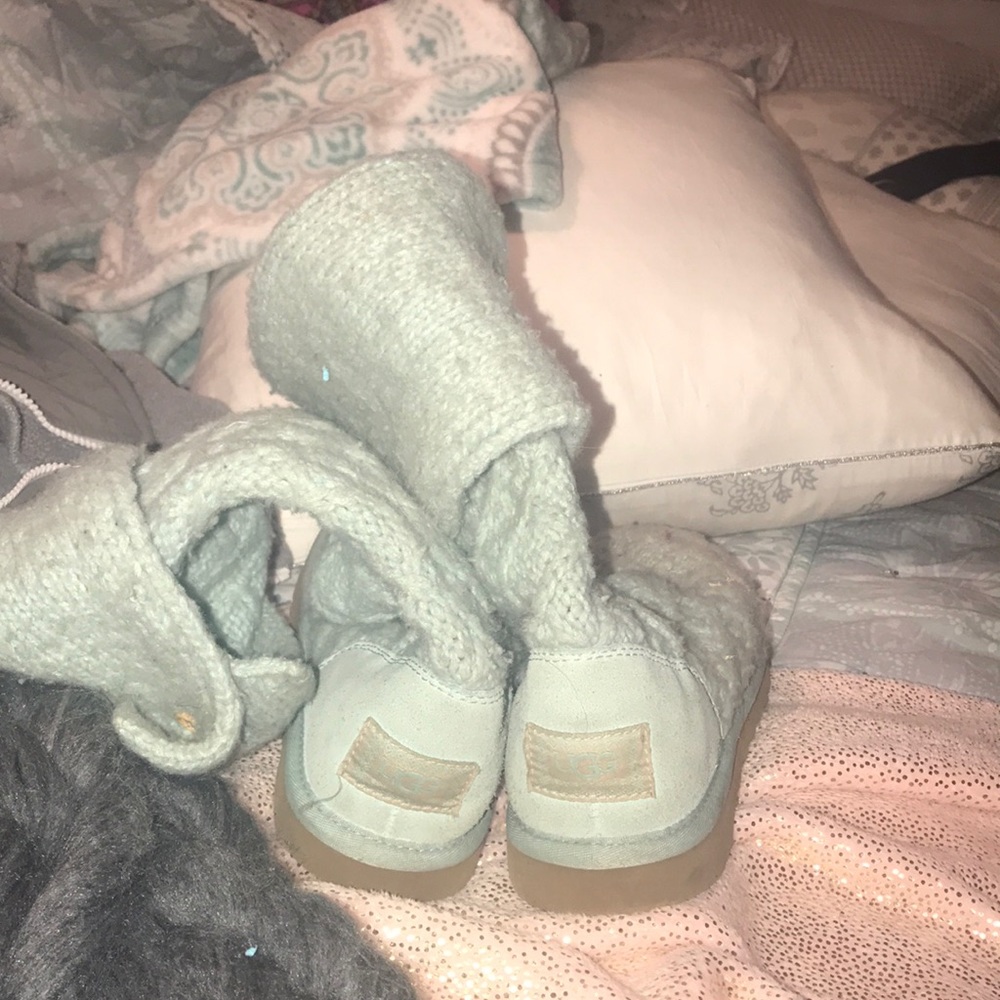 MINT KNIT UGGS